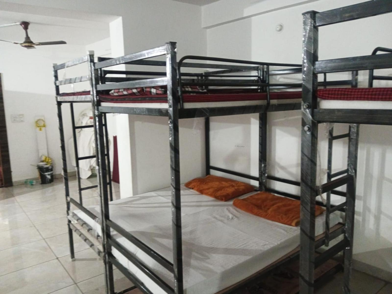 Rl Hostel *